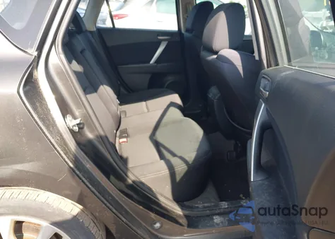 2010 Mazda Mazda3 S Sport z USA, uszkodzony, nr VIN JM1BL1H6XA1327225